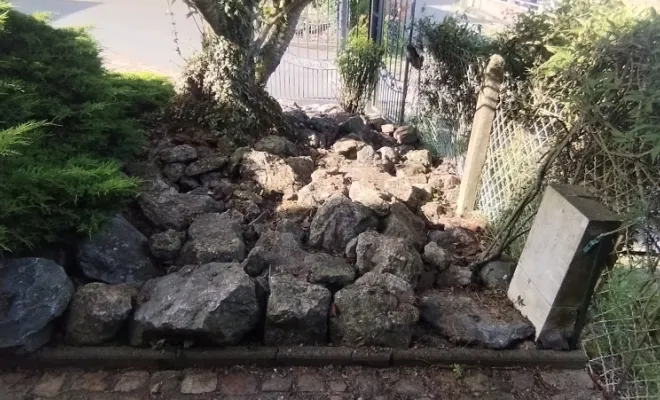 Mise en forme de massif sur Mecquignies , Bavay, Le Jardin de Romain